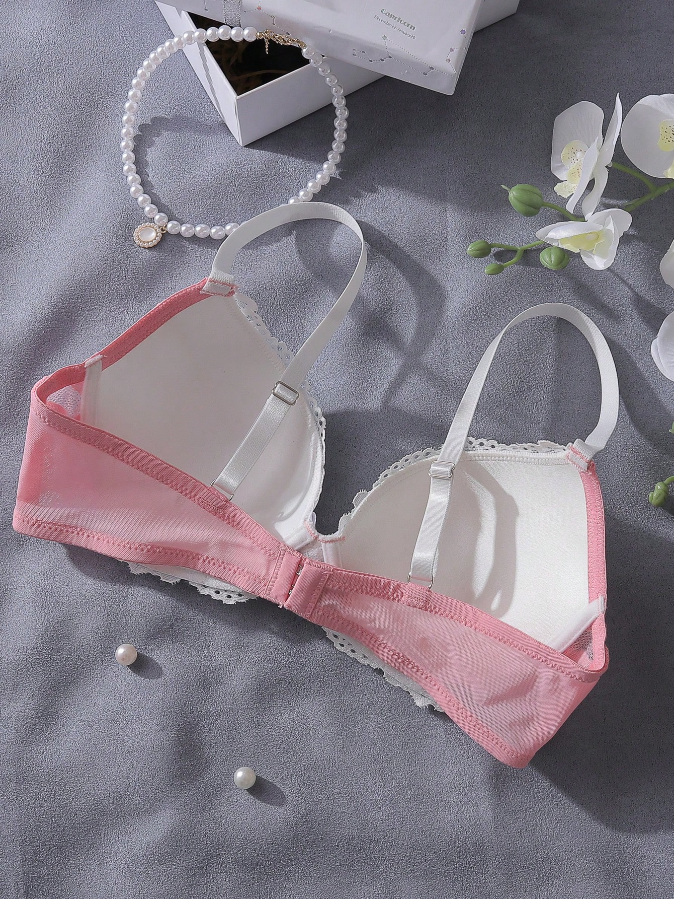 Pink and White Lace Patchwork  - Underwire Bra Padded recension och pris